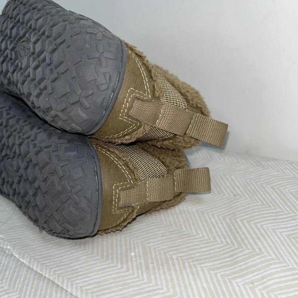Chaco Ramble Puff Kids Booties Slippers Size 2 EU 33 Trekking Brown Sherpa‎ Warm